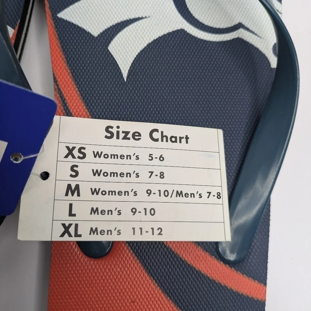 NWT NFL Denver Broncos Flip Flop Sandals Men 9/10